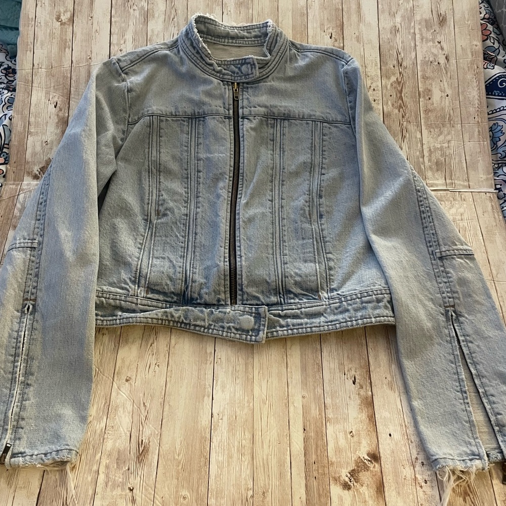 Womens GAP Lightweight Jean Jacket